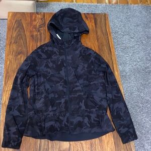 Lululemon windbreaker jacket camo